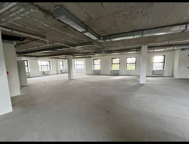 305M² OFFICE TO LET IN MOWBRAY